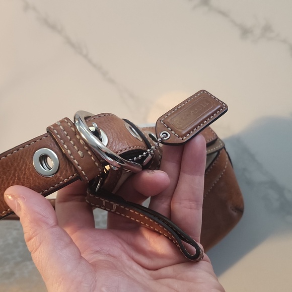 Authentic Coach signature shoulder bag/ crossbody bag - Picture 3 of 10